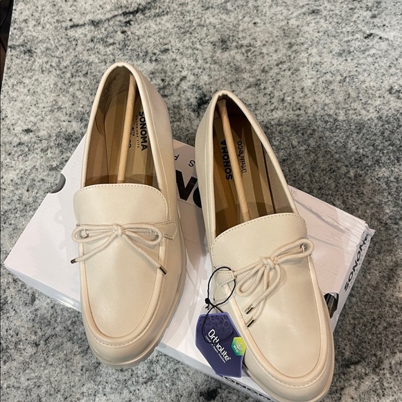 Sonoma Irelandd cream woman’s lug Loafers with tie lace for Women - Picture 5 of 6